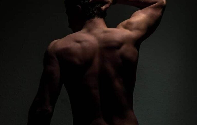 ممثل الأفلام الإباحية فيتالي زدوروفيتسكي يصل إلى السعودية watanserb.com