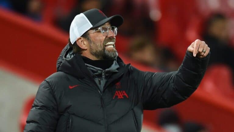 كلوب يهاجم منتقدي نجمه أرنولد مدافع فريق ليفربول الإنجليزي watanserb.com