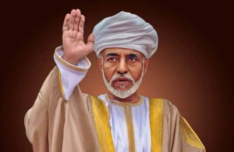 اقتراح بشأن السلطان قابوس يتسبب بانتقادات حادة لوزير الإعلام العماني watanserb.com