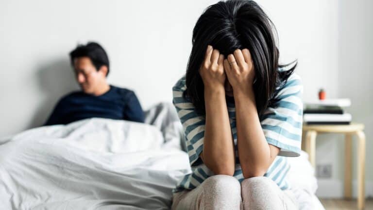 5 تأثيرات تظهر على أجسامنا عند انعدام ممارسة العلاقة الحميمة watanserb.com