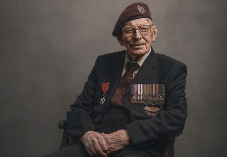 دينزيل كوبر محارب من الحرب العالمية الثانية watanserb.com