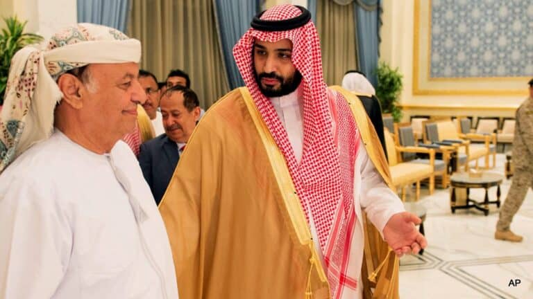 محمد بن سلمان يضع عبد ربه منصور هادي تحت الاقامة الجبرية كما فعل مع “الحريري” عبد ربه منصور هادي تحت الإقامة الجبرية في السعودية