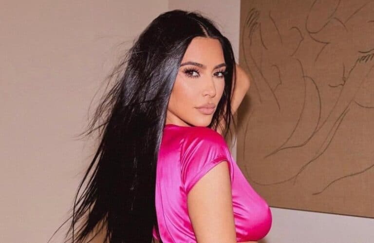 فيديو جنسي للنجمة كيم كارداشيان watanserb.com