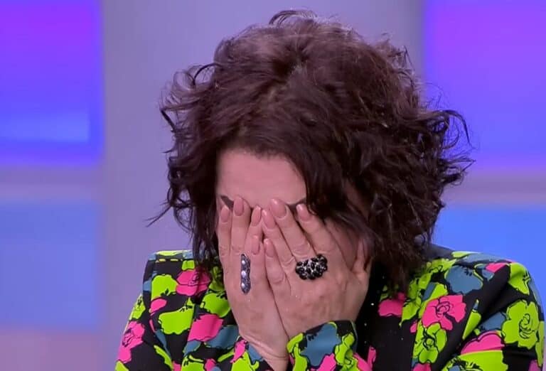 ليلى غفران تكشف أسرارها .. جلطة وغيبوبة وخيانة زوجية (شاهد) ليلى غفران watanserb.com