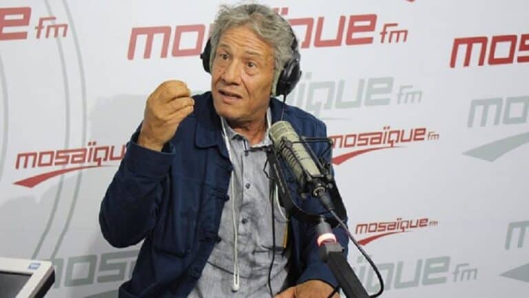 الفنان التونسي محمد السياري يقدم اقتراحاً غريباً للتخلص من صيام رمضان في الصيف! watanserb.com