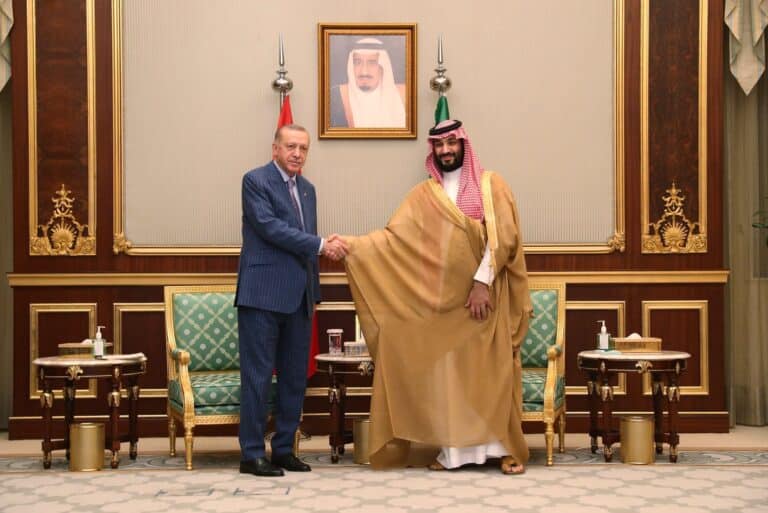 محمد بن سلمان يستقبل أردوغان في جدة watanserb.com