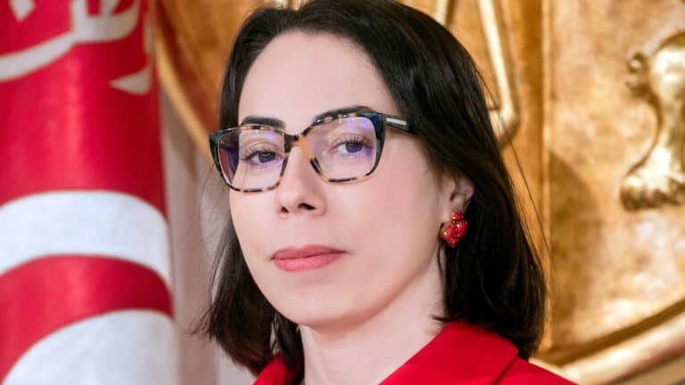 نادية عكاشة watanserb.com