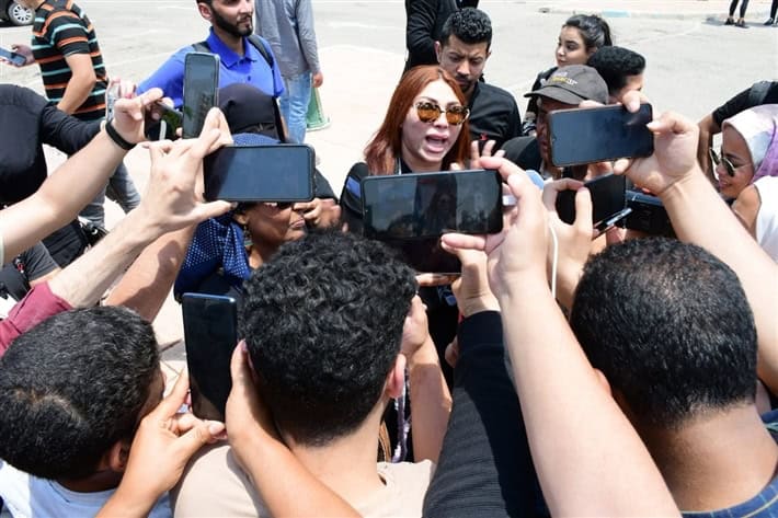 غادة ابراهيم تتحدث للصحافة غاضبة