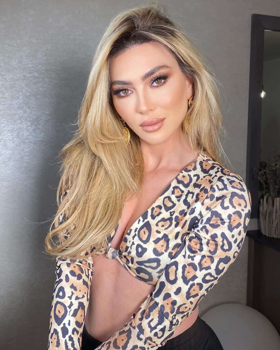 ستيفاني صليبا