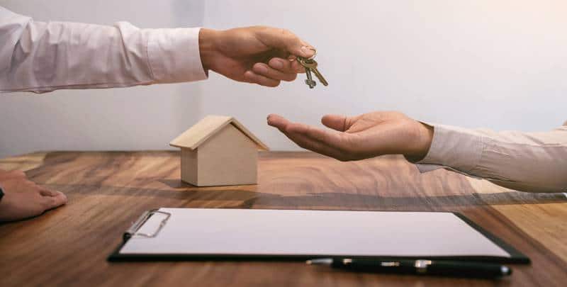 عقد جيف بيزوس صفقات عقارية تاريخية