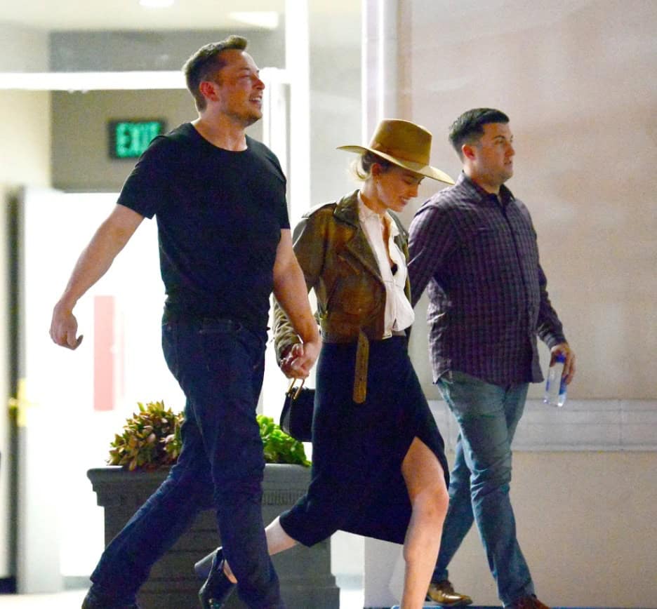 انفصل إيلون ماسك وآمبر هيرد في أغسطس من عام 2017