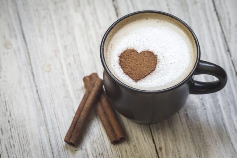 ملعقة قرفة في قهوتك ستُحدث فرقاً كبيراً والسبب؟ watanserb.com