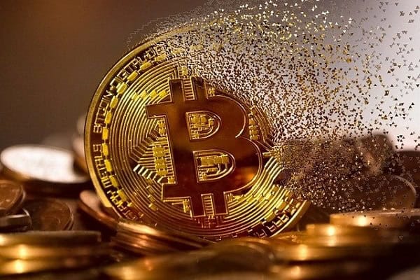 كيف نفسر انهيار البيتكوين؟ كيف نفسر انهيار البيتكوين؟ watanserb.com