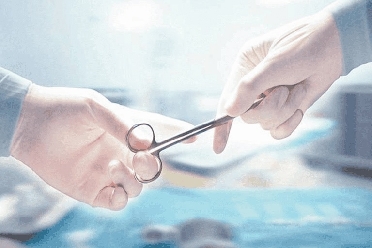 تحويل ذكرا سعوديا لأنثى watanserb.com