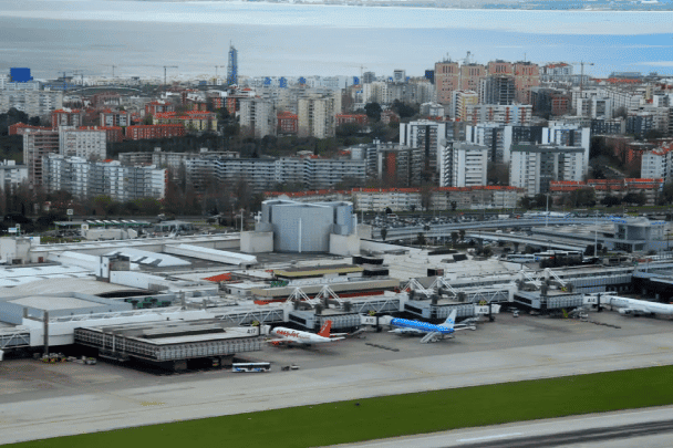 مطار حمد الدولي watanserb.com