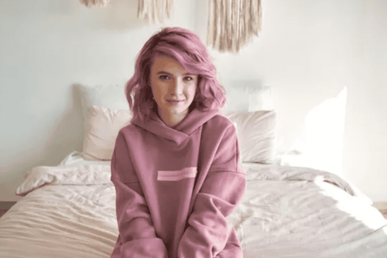 هل أنت انطوائي؟ اكتشف 8 أسرار حول هذه الشخصية الإنطواء watanserb.com