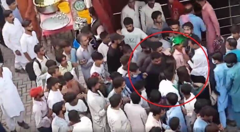 تحرش بفتيات تركيات في باكستان watanserb.com