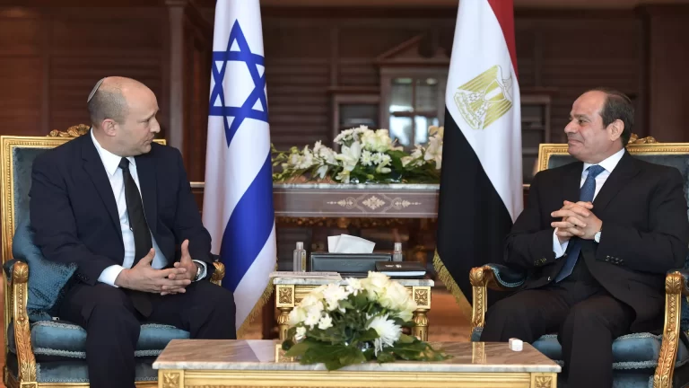 تخشى إسرائيل من الإطاحة بنظام السيسي watanserb.com