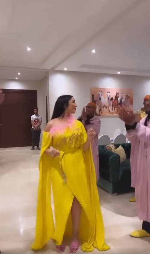 دنيا بطمة في عيد ميلاد والدتها