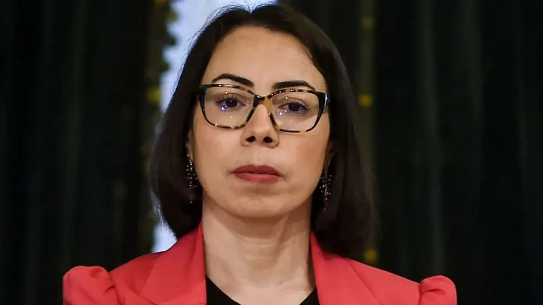 نادية عكاشة قيس سعيد watanserb.com