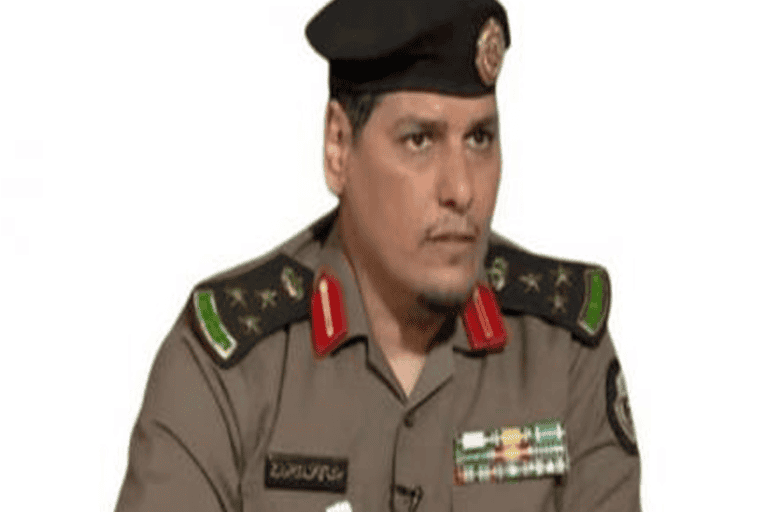 مسؤول هندي يعتدي على مسن watanserb.com