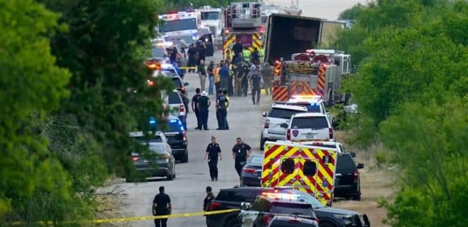 بعد كارثة المغرب.. العثور على 46 جثة لمهاجرين في شاحنة بتكساس جثث مهاجرين watanserb.com