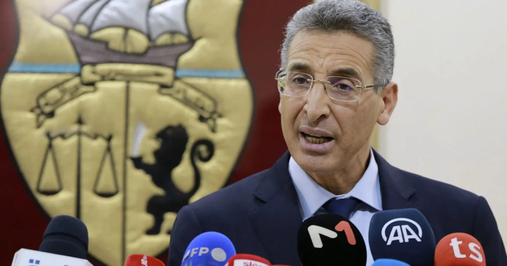 تونس: وفاة زوجة وزير الداخلية متأثرة بجروح جراء إصابتها في انفجار منزلهما وفاة زوجة وزير الداخلية التونسي watanserb.com