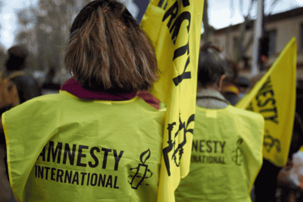 بسبب مشهد جنسي بين امرأتين.. منظمة العفو تهاجم دولا عربية لمنعها عرض “Lightyear” منظمة العفو الدولية تهاجم دول عربية watanserb.com