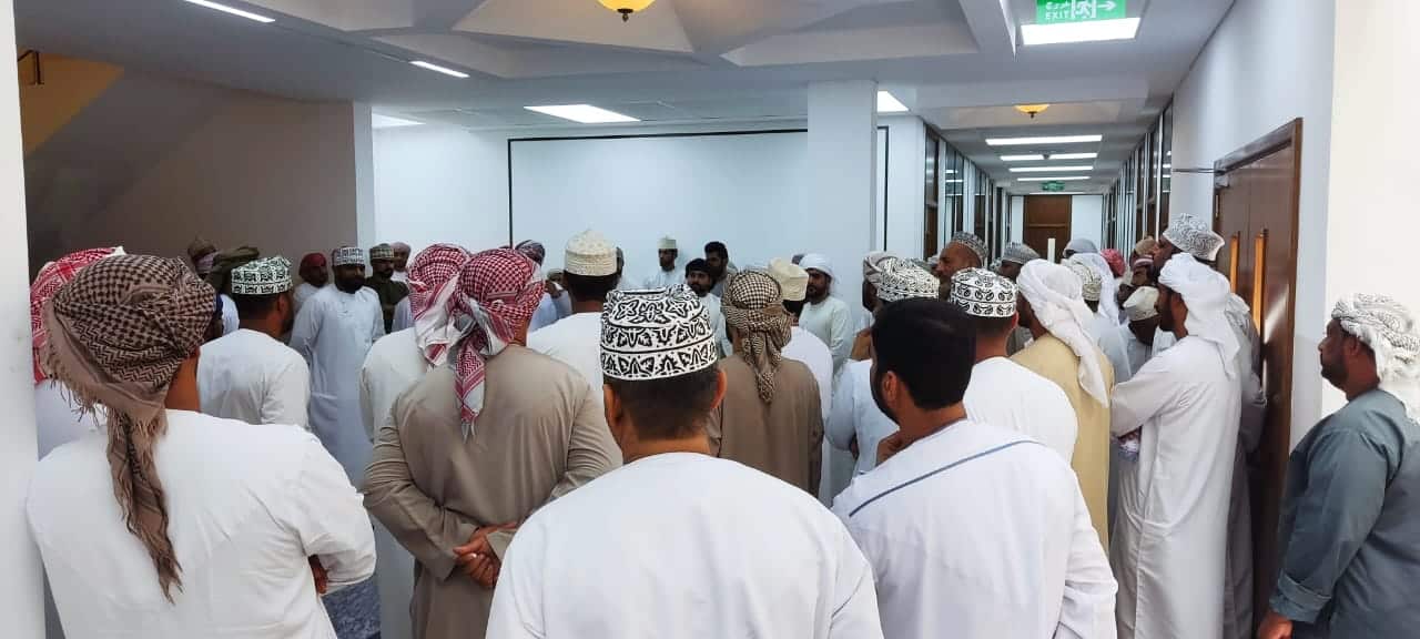 تسريح موظفين شركة حديد صحار