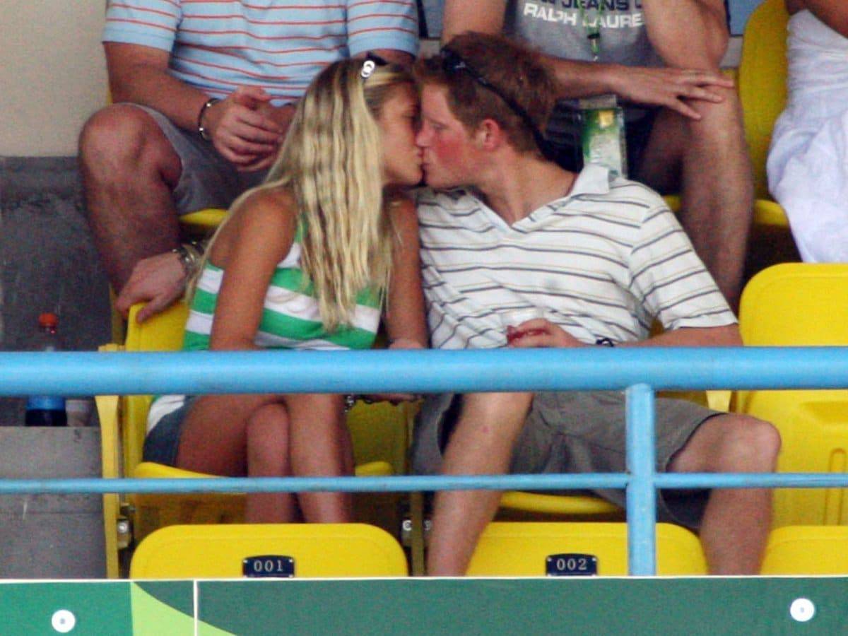 تشيلسي انفصلت عن الأمير هاري عام 2011