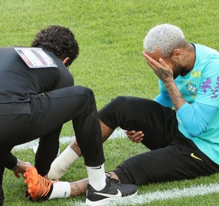 منتخب البرازيل يكشف تفاصيل إصابة نيمار جونيور watanserb.com