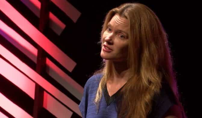 أوّل تعليق من زوجة إيلون ماسك الأولى على قرار ابنتها المتحولة جنسيا (شاهد) جوستين ماسك زوجة إيلون ماسك الأولى watanserb.com