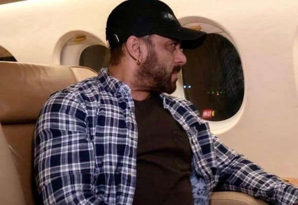 سلمان خان يظهر لأول مرة بعد محاولة اغتياله المرعبة بسلاح مُعدل! (شاهد) watanserb.com