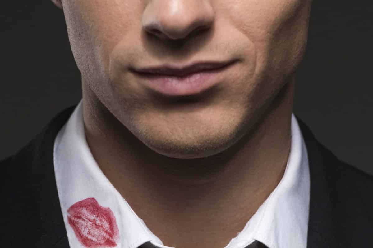 من أكاذيب الرجال الشهيرة أن كل امرأة يقابلونها هي أول امرأة في حياتهم