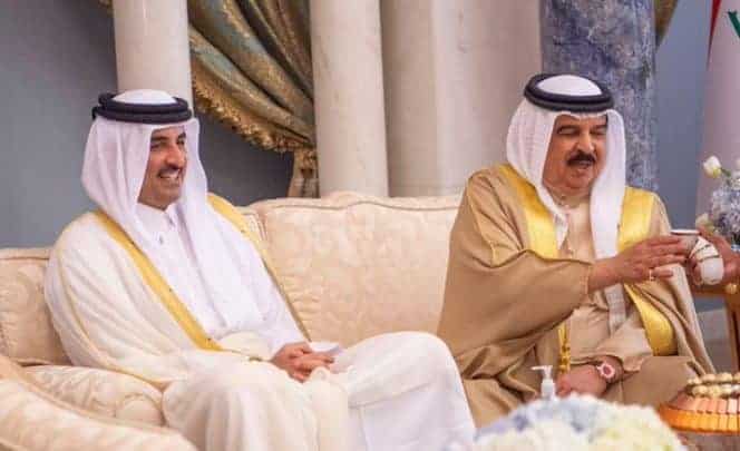 هل فتح أمير قطر صفحة جديدة مع ملك البحرين؟.. أول لقاء منذ 5 سنوات (شاهد) أمير قطر وملك البحرين watanserb.com