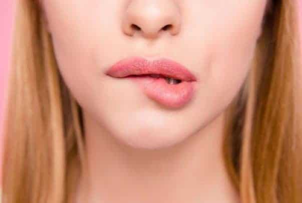 38 بالمئة من النساء في فرنسا خائنات watanserb.com