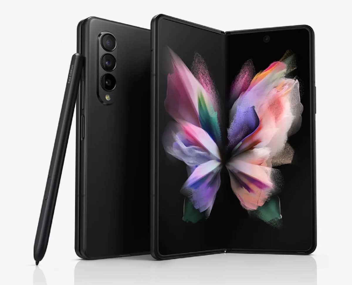 Samsung Galaxy Z Fold 3.