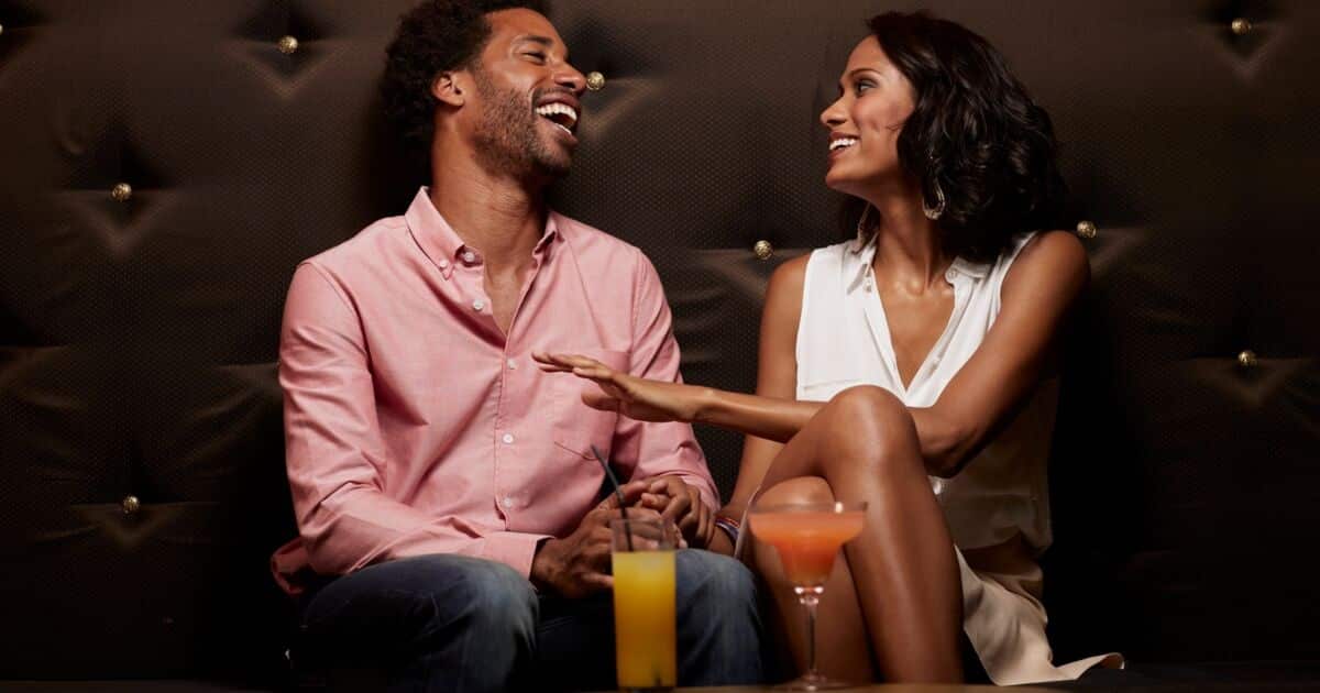 أجرى علماء نفس من الجامعة النرويجية استطلاعا للرأي، لاكتشاف تقنيات الإغواء الأكثر فعالية لدى الرجال والنساء.