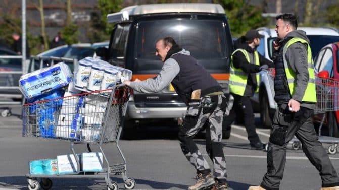 أزمة ورق المراحيض watanserb.com