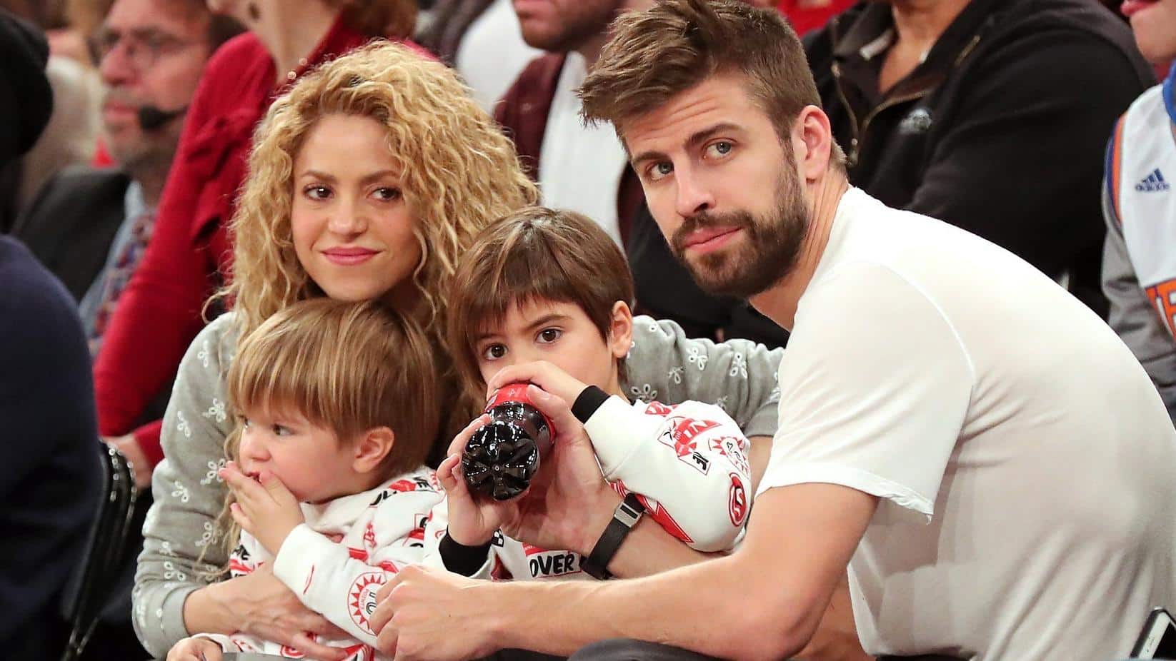 أطفال بيكيه وشاكيرا