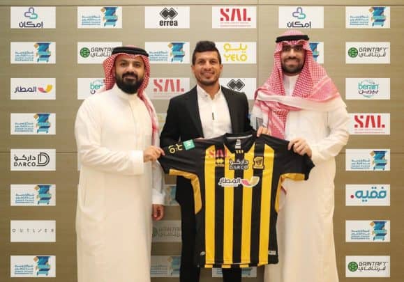 طارق حامد يوقع رسمياً مع اتحاد جدة السعودي (فيديو) طارق حامد يوقع مع اتحاد جدة السعودي watanserb.com