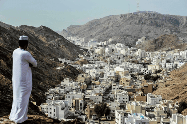 الإمارات بالمقدمة.. لماذا يُقبل الخليجيون على تملك العقارات في سلطنة عمان؟ تملك العقارات في سلطنة عمان watanserb.com