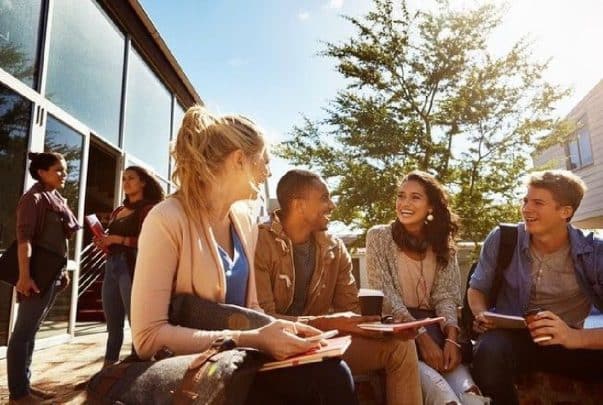 4 مدن فرنسية تحتل مراتب متأخرة في سباق أفضل 100 مدينة عالمية مهيأة للطلاب تحتل باريس المرتبة الثامنة watanserb.com