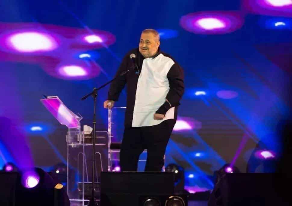 جورج وسوف خلال حفلته في موسم جدة