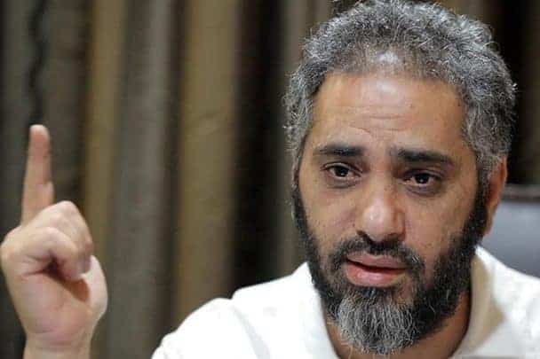 مع وقفة عرفة..الفنان فضل شاكر يدعو الله بأن يشتت شمل سعد وبهية الحريري وفؤاد السنيورة فضل شاكر watanserb.com