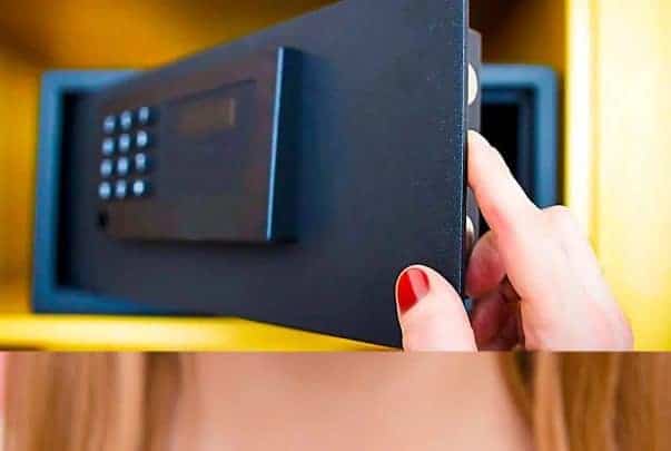 لا تترك متعلقاتك الشخصية في خزنة غرفة الفندق watanserb.com