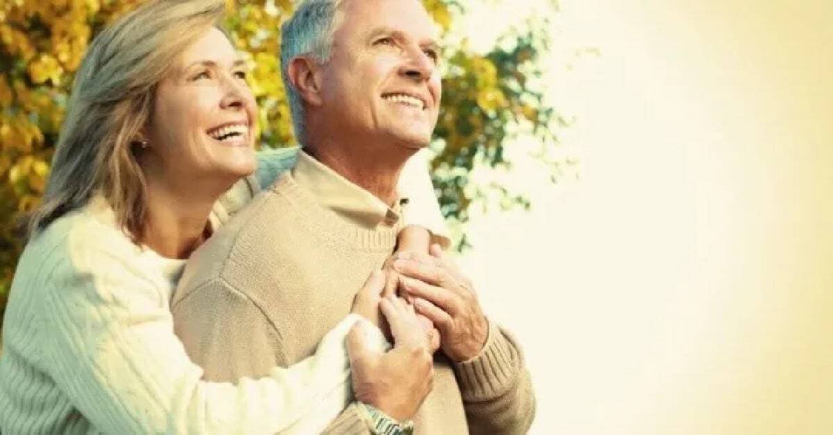 من الممكن أن تظل شابًا طوال حياتك، ولا علاقة لذلك بالخيال العلمي أو العمليات الجراحية باهظة الثمن أو العلاجات الثورية،