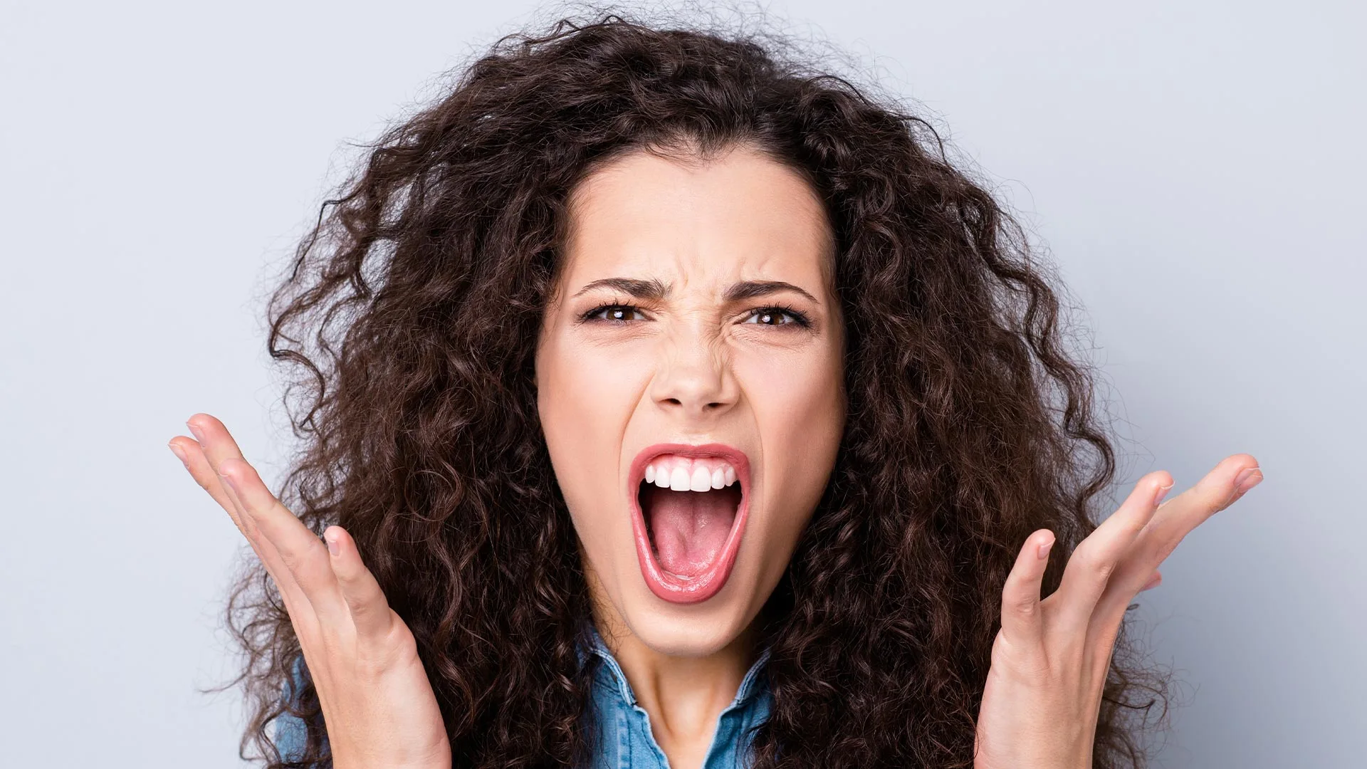 الشتائم تؤثر على الدماغ