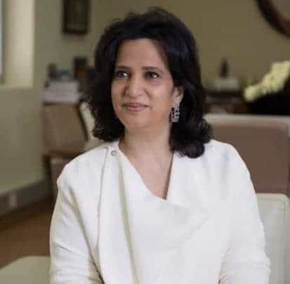 بعد إقالتها لرفضها مصافحة سفير اسرائيل.. الشيخة سعاد الصباح توجه رسالة لمي آل خليفة مي بنت محمد آل خليفة watanserb.com