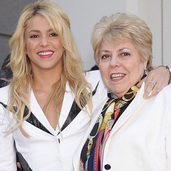 والدة شاكيرا